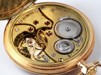 Zenith gold pocket watch mechanism