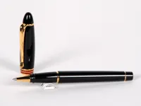 قلم رولر Aurora Ipsilon أسود مع زخرفة ذهبية، SKU IB02870.