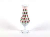 IB09142 Guilded Beykoz opaline vase, white with hand-painted pink flowers and orange-gold garlands.