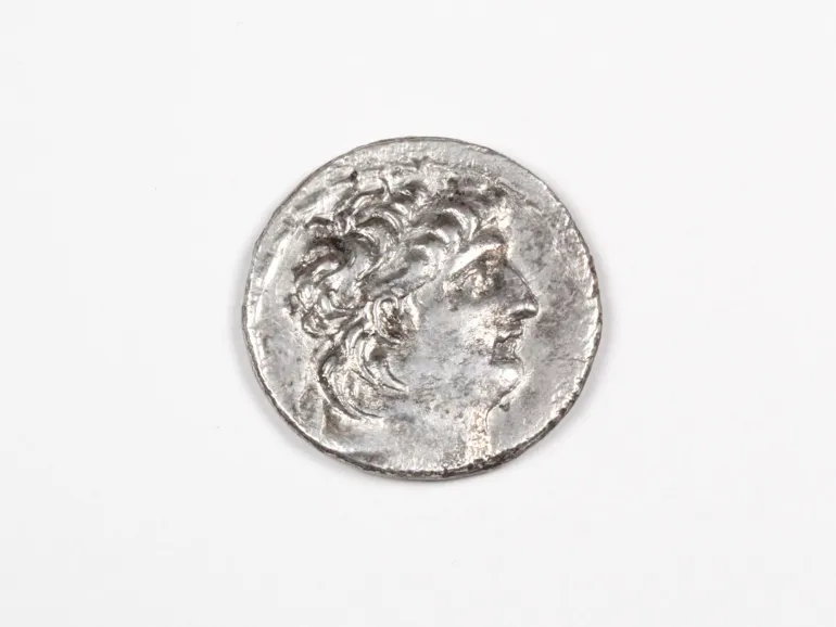 Pièce grecque en argent, portrait d’Antiochus VIII au droit, SKU IB03468.