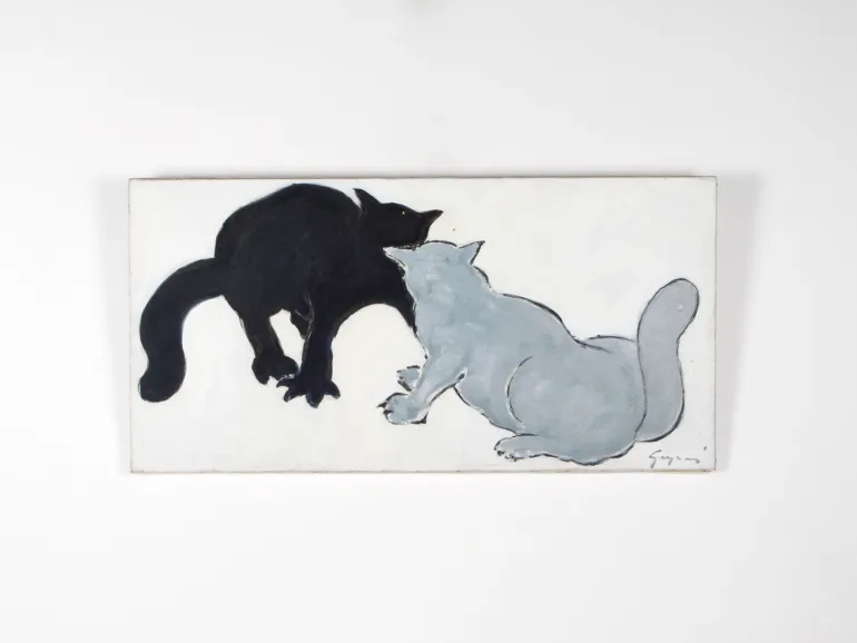 Gino Gregori, IB05150 : peinture de deux chats face à face, l’un noir et l’autre gris, sur fond blanc.