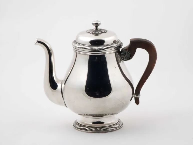Christofle Gallia silver-plated tea pot with wooden handle, SKU IB05792.