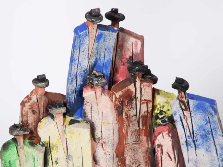 Jean Raymond Meunier, IB05981: terracotta sculpture of a group of men wearing hats, shown in colorful painted figures.