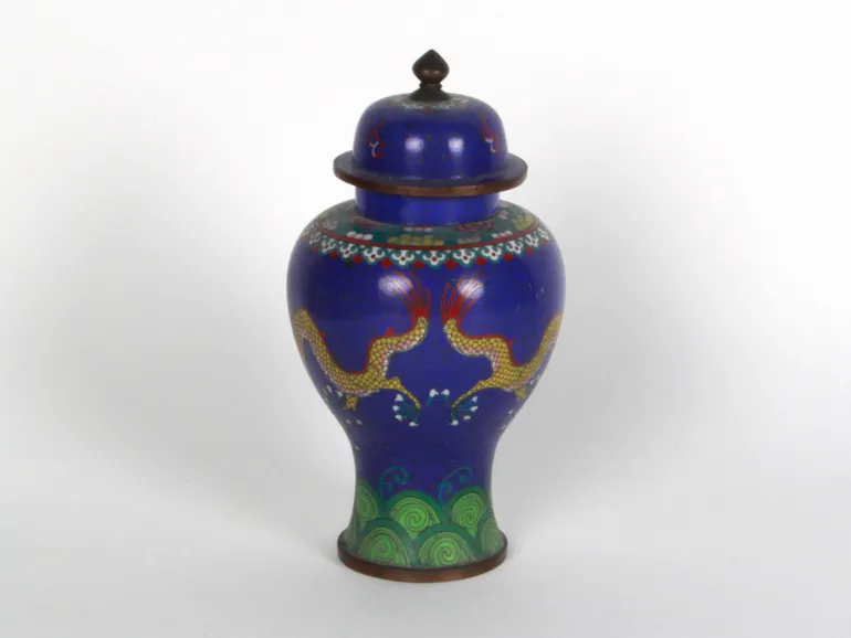 Potiche chinoise en émail cloisonné à décor de dragons, IB08317.
