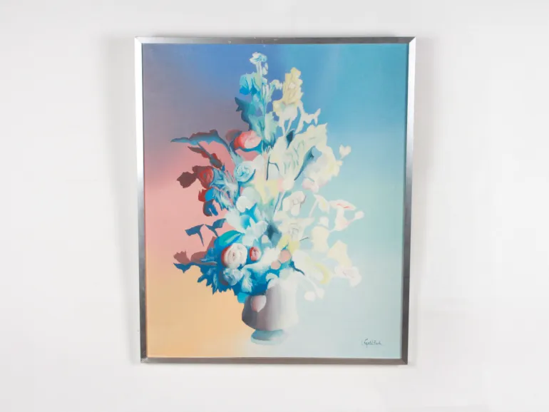 IB08755، لوحة تجريدية لـ Louis Goldfarb بعنوان «Vase aux Fleurs» داخل إطار خشبي فضي، تُظهر باقة زهور باستيلية في مزهرية.