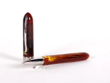 Stylo roller Visconti Van Gogh couleur sable et argent, SKU IB02639, avec corps en résine ambrée et garniture argentée.