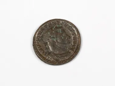 Pièce romaine en bronze de Constantius Chlorus, portrait visible au droit, SKU IB03386.
