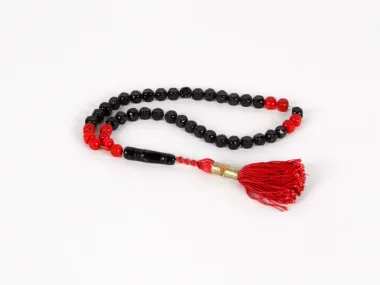 Masbaha rosary in black and red glass beads with red tassel, SKU IB03593.
