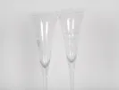 Paire de flûtes à champagne en cristal taillé et gravé, décor colombes et cœurs, SKU IB00693.