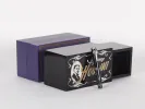 قلم حبر Krone Pens IB02922 Houdini مع علبته السحرية السوداء وعلبة خارجية بنفسجية.