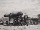 Gravure d’un grand canon avec des hommes en uniforme, tirée de Six Gravures du 19ème Siècle et Début 20ème Siècle, SKU IB03986.