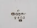 Détail du poinçon d’un saladier en métal argenté RF E & Co, SKU IB04234.