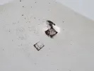 IB04303 وعاء وسط طاولة من حقبة آر نوفو، من المعدن المطلي بالفضة، يظهر أسفله دمغة حرفي.