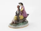 Groupe en porcelaine de Dresde, XIXe siècle, SKU IB05534, montrant deux personnages dans une scène galante sur un socle en forme de tronc.