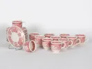 طقم قهوة Villeroy & Boch IB06221 من البورسلين بنقشة زهور وردية، مع فناجين وأطباق عرض على خلفية بيضاء.