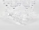 IB06335 بيل اند بوتزلر طقم من ستة كؤوس نبيذ من الكريستال المقطوع Pfalzgraf، وكأس واحد موضوع على جانبه.
