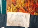 تفصيل نسيج أوبيسون بخيوط زهرية ملوّنة وملصق موقّع، Ateliers Borderies à Felletin، SKU IB07209.