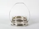 IB08125 par Alfred Pollak : panier Art nouveau en argent massif à une anse avec récipient en cristal taillé, sur fond blanc.