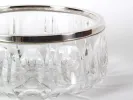 Centre de table en cristal et argent massif autrichien, SKU IB08154, montrant un bol en cristal taillé avec bordure argentée.