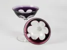 Moser Crystal IB08340 coupes à champagne en cristal mauve et transparent, motif Lady Hamilton, vues en gros plan.