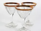 Moser Crystal IB08353: ثلاثة أكواب كريستال شفافة مقطوعة يدويًا بحواف مذهبة وقاعدة مسدسة.
