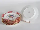 Royal Albert IB08401, lot de 12 assiettes en porcelaine Lady Carlyle, décor floral rose et or, empilées avec une assiette retournée.